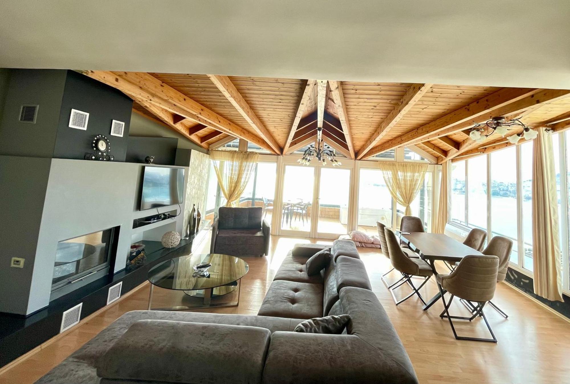Appartamento Seaview Golden Penthouse Sarandë Esterno foto