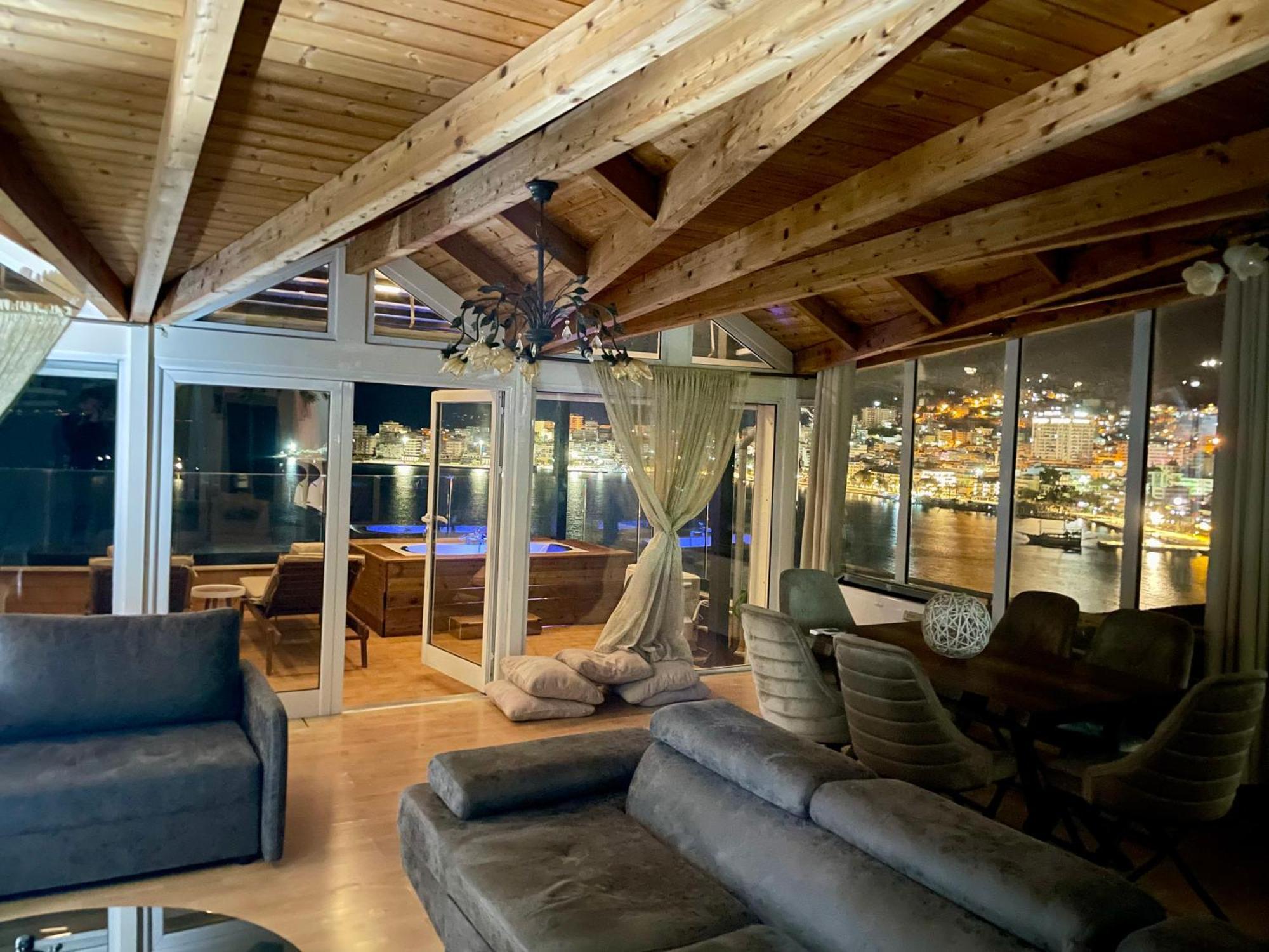 Appartamento Seaview Golden Penthouse Sarandë Esterno foto